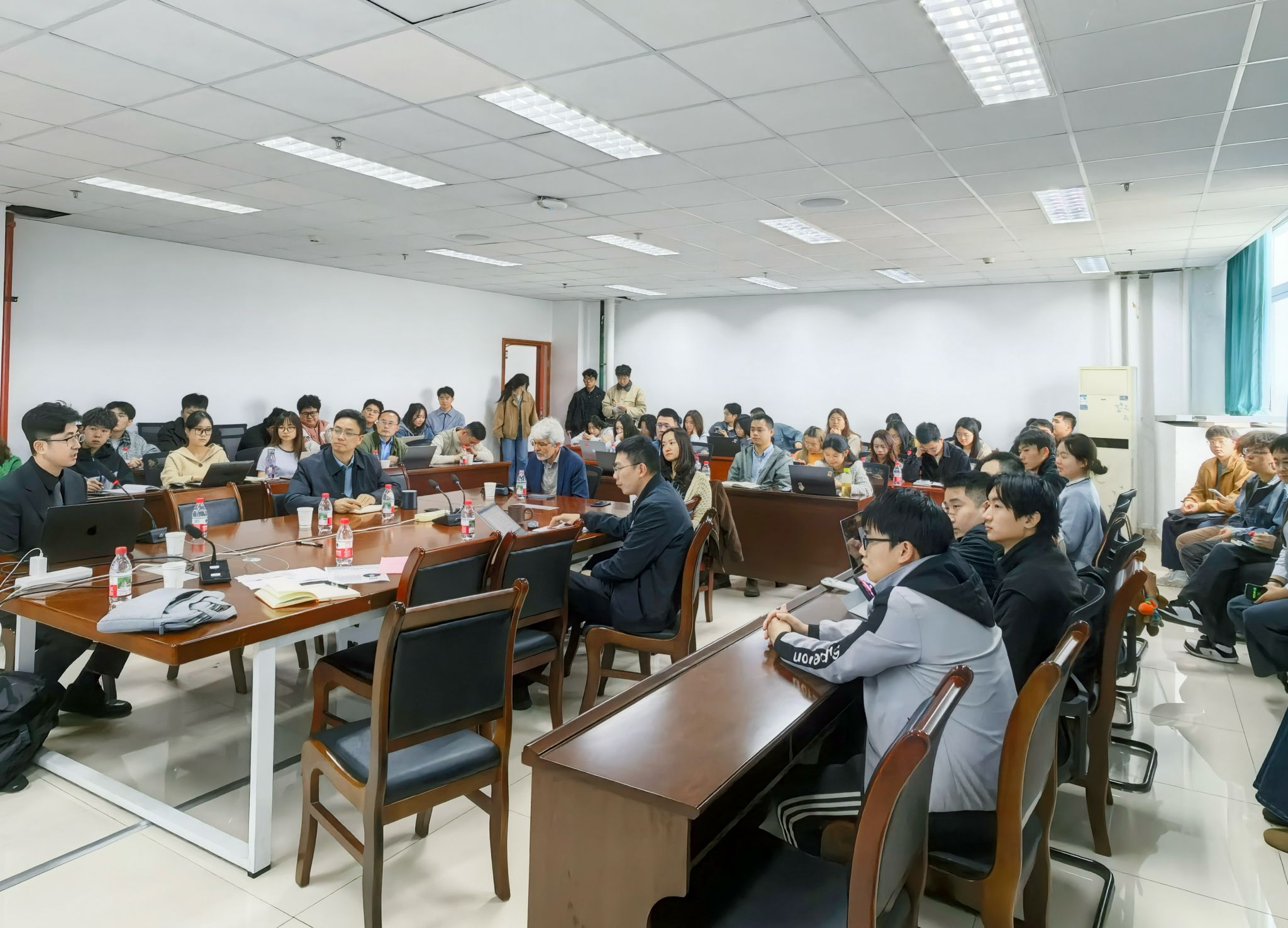 【学术交流】复旦大学刘志刚教授和哥本哈根大学Per T Sangild教授应邀作学术报告